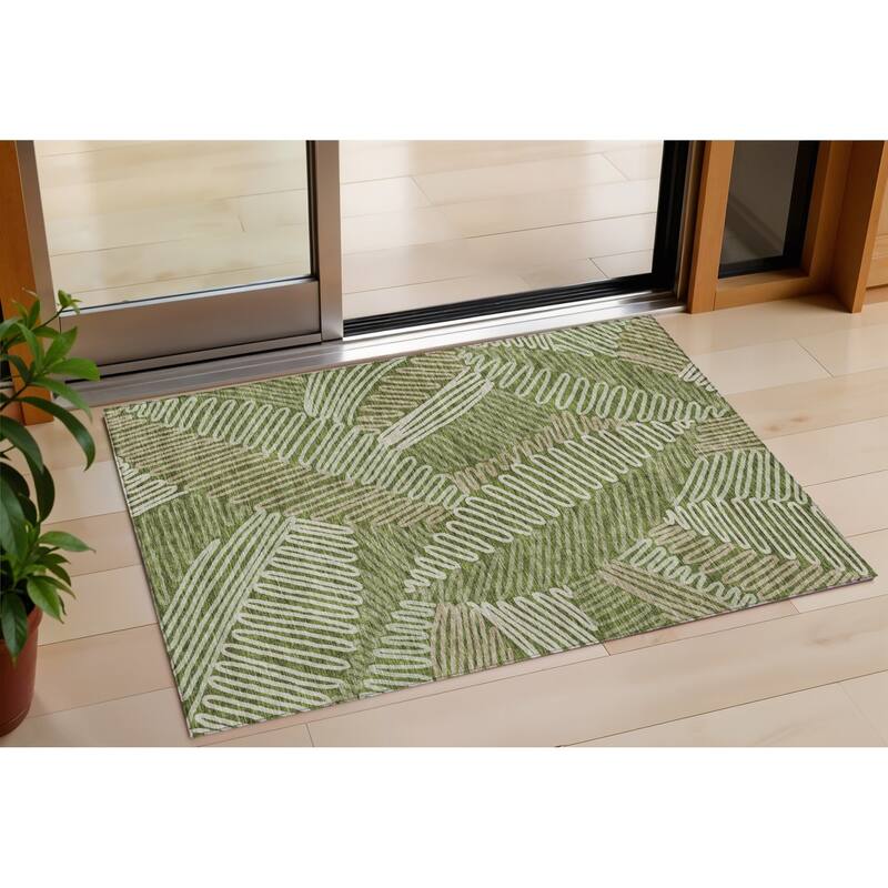 HomeRoots Floral Transitional Rectangle Outdoor Rug - 3' x 5'