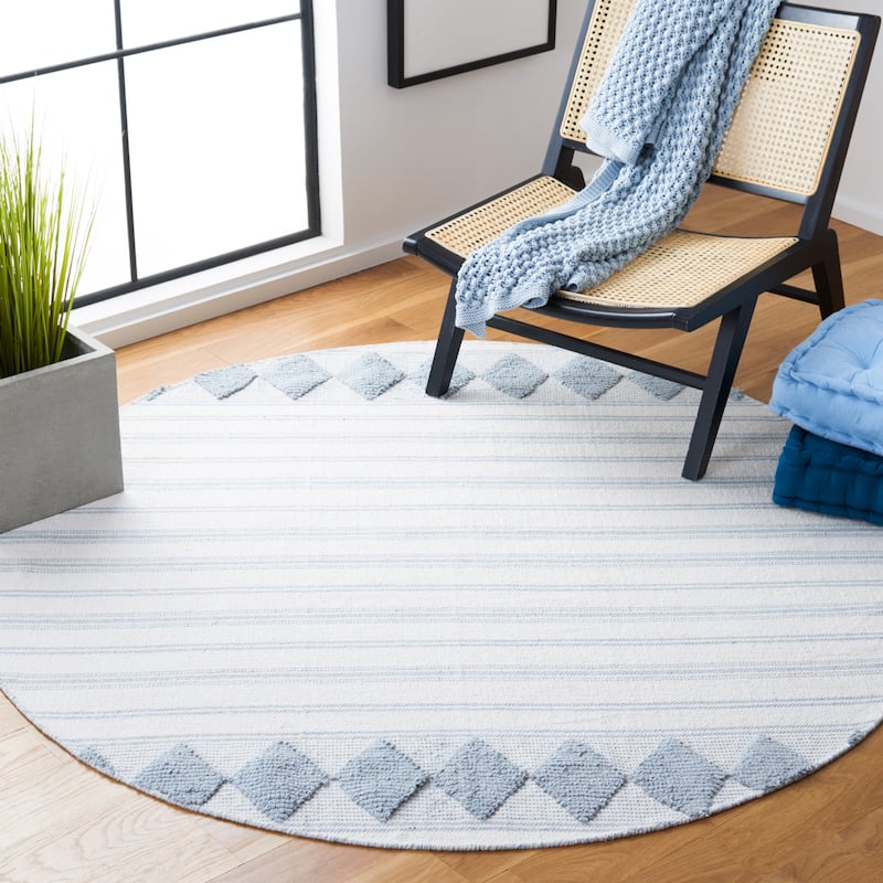 SAFAVIEH Handmade Flatweave Montauk Sietske Boho Stripe Cotton Rug - 6' Round - Aqua/Ivory