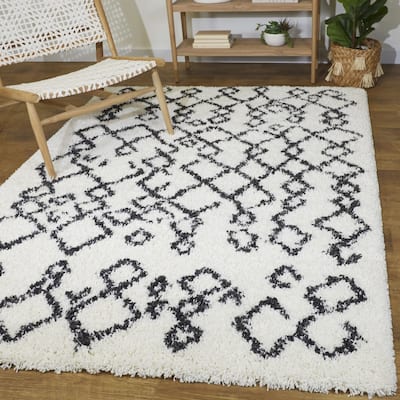Hollis Moroccan Trellis Shag Area Rug