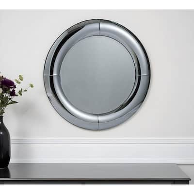 HomeRoots 32" Silver Round Curved Frame Accent Mirror - 31.5' X '31.5' X '1.3