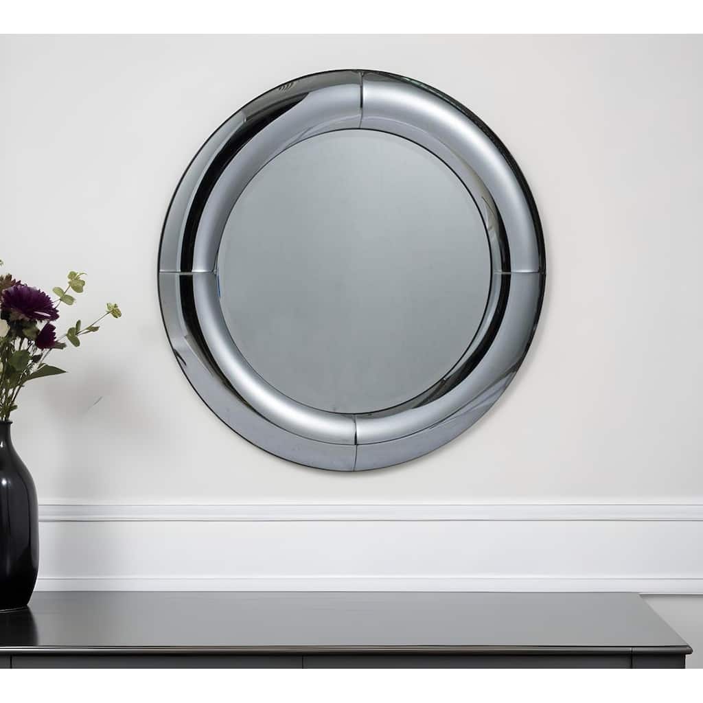 HomeRoots 32" Silver Round Curved Frame Accent Mirror - 31.5' X '31.5' X '1.3