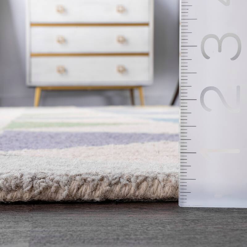 Nuloom Bianca Triangles Area Rug