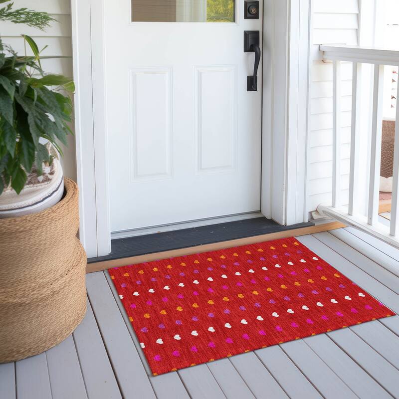 Machine Washable Indoor/ Outdoor Modern Hearts Chantille Rug - Red - 1'8" x 2'6"