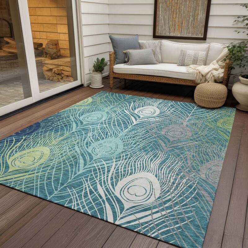 Machine Washable Indoor/ Outdoor Modern Peacock Chantille Rug