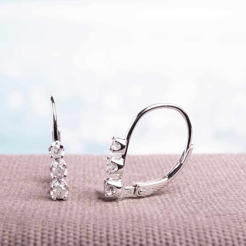 Miadora Sterling Silver 1/4ct TDW Diamond Leverback Earrings