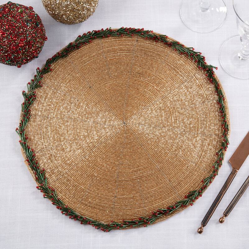 Elegant Evergreen Beaded Wreath Border Placemat (Set of 4)
