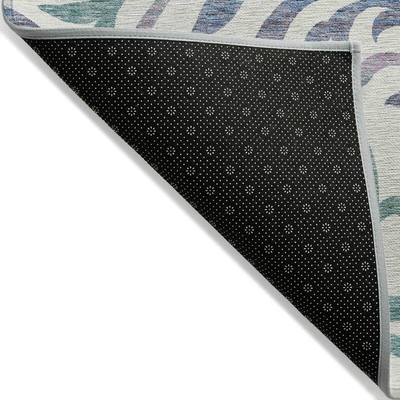 Machine Washable Indoor/ Outdoor Chantille Floral Scroll Rug