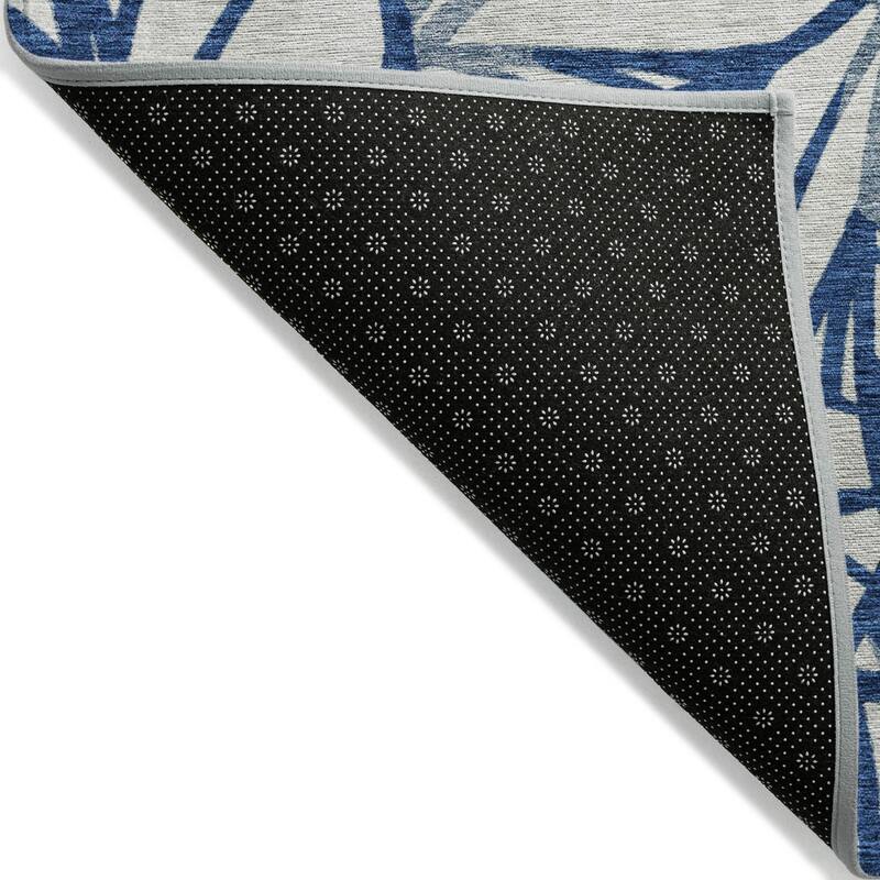 Machine Washable Indoor/ Outdoor Chantille Modern Palms Rug