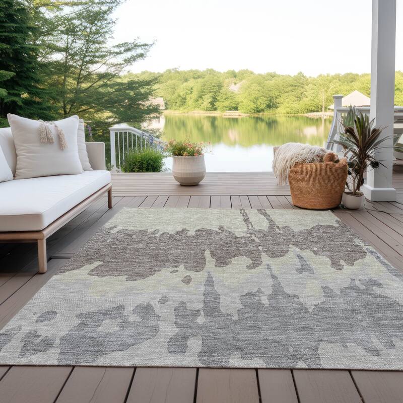 Machine Washable Indoor/ Outdoor Modern Abstract Chantille Rug