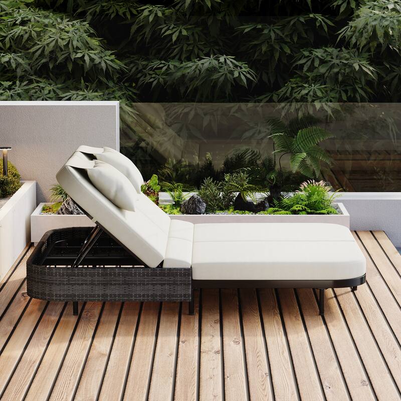 Iron Frame Outdoor Bed Loveseat