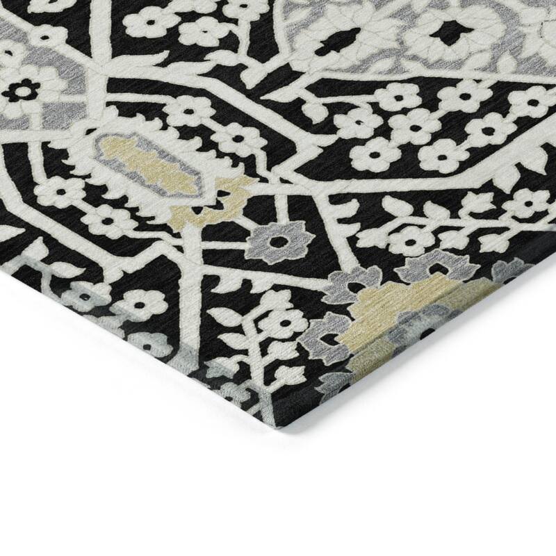 HomeRoots Floral Transitional Rectangle Outdoor Rug