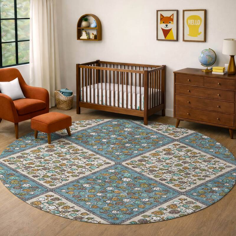 Machine Washable Indoor/ Outdoor Diamond Fish Chantille Rug