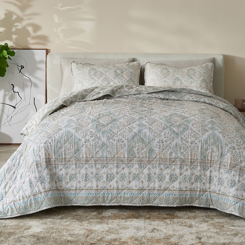 Patina Vie Maison Vintage-Inspired Floral Reversible Quilt Set with Shams - Block Floral - Sage Green - Twin