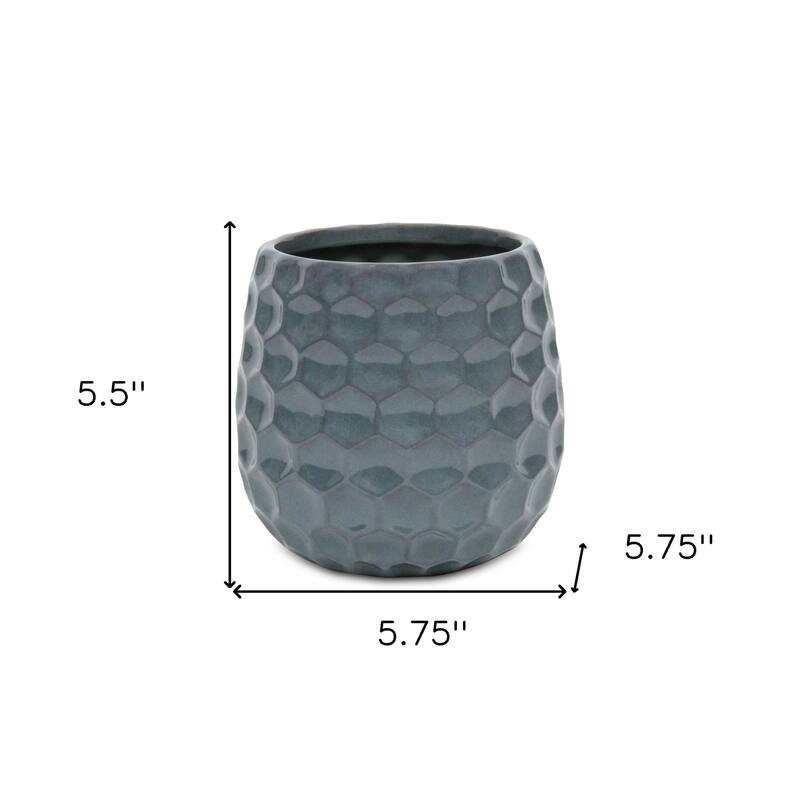 HomeRoots Blue Ceramic 38 Ounce Round Distressed Pot Planter - 5.75 in. x 5.50 in. x 5.75 in.