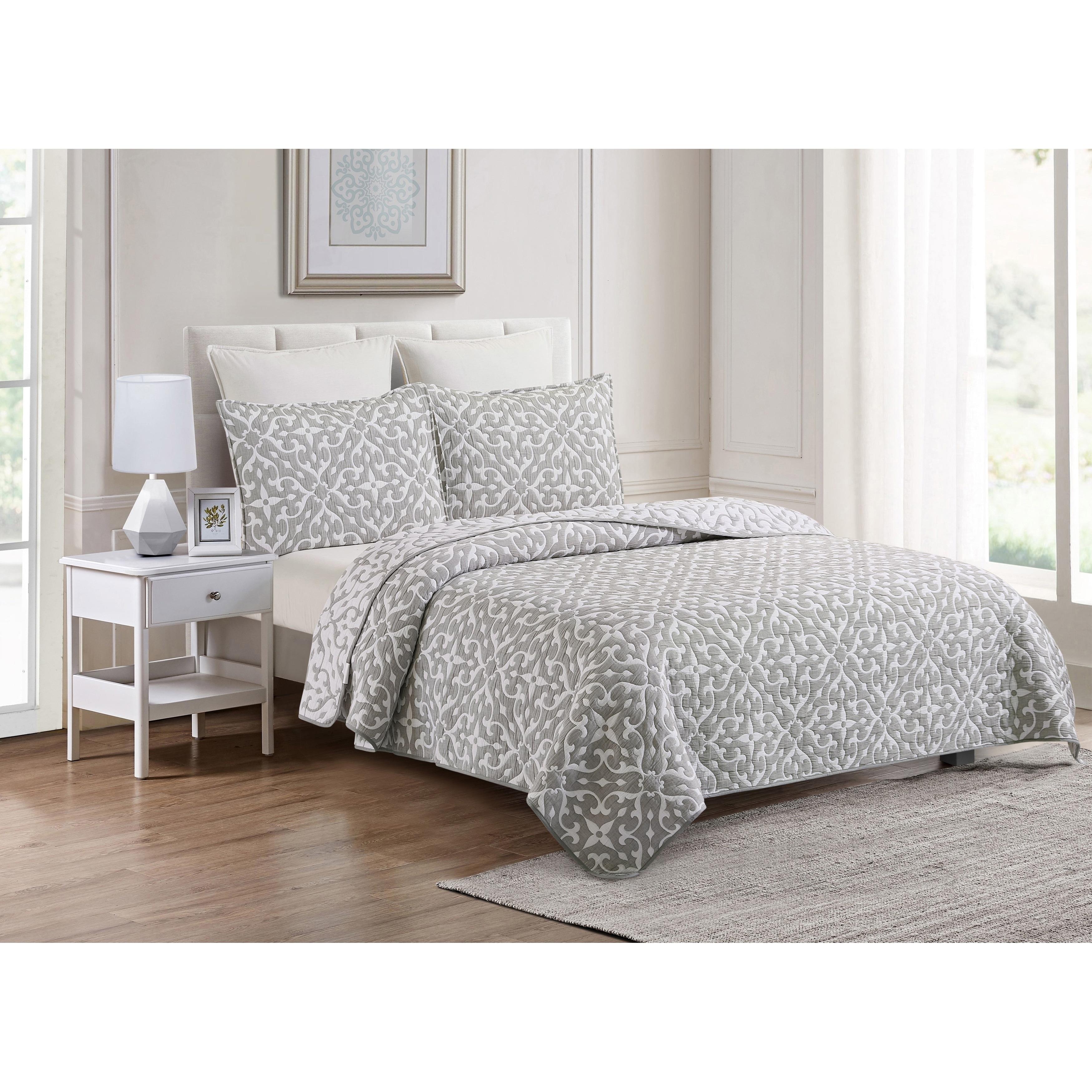 Medallion Jacquard Cotton Cover Quilt Set - Reversible and Machine Washable