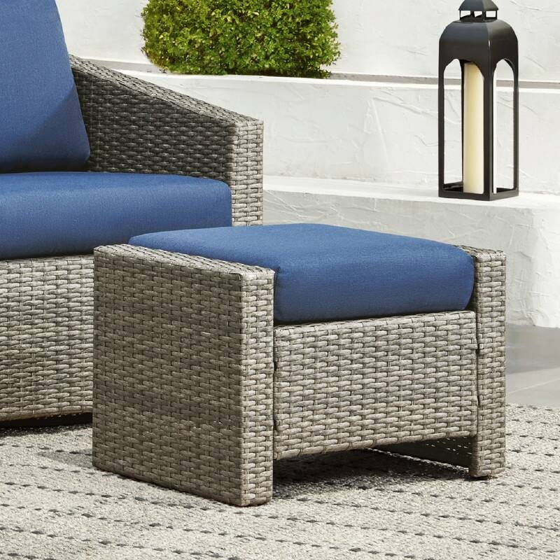 Oakley Outdoor Wicker Patio Furniture Swivel Chair