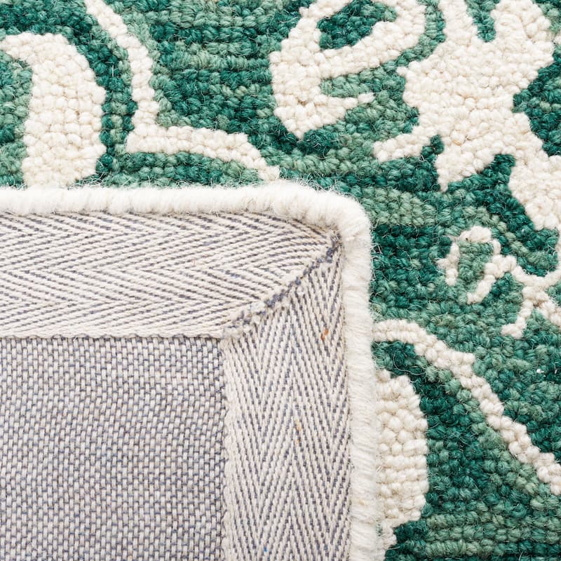 SAFAVIEH Handmade Dip Dye Nicki Floral Wool Rug