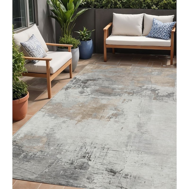 HomeRoots Abstract Transitional Rectangle Outdoor Rug - 5' X 8'