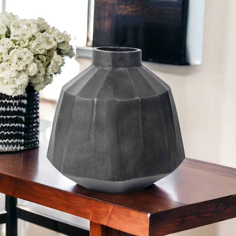 HomeRoots 11" Dark Gray Geometric Organic Stripe Round Aluminum Table Vase - 11
