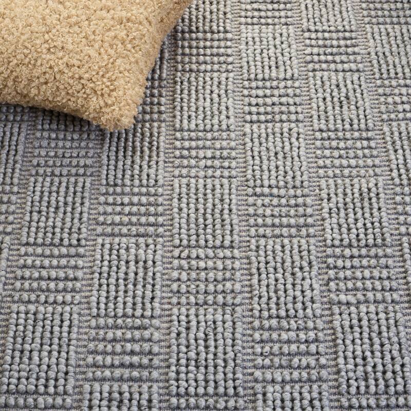 SAFAVIEH Handmade Natura Edmeia Raised Textured Wool Blend Rug