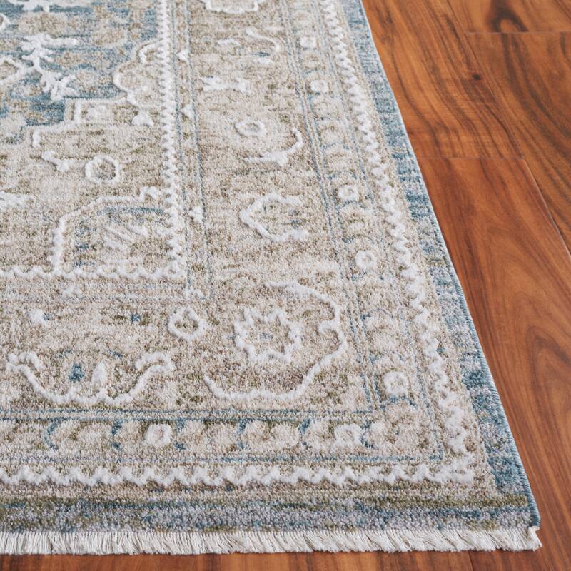 SAFAVIEH Finley Ceyda Traditional Oriental Rug