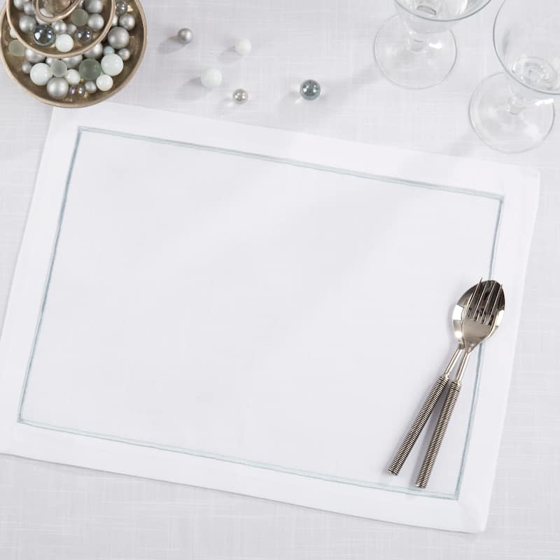 Embroidered Line Design Placemat (Set of 4) - 14"x20"