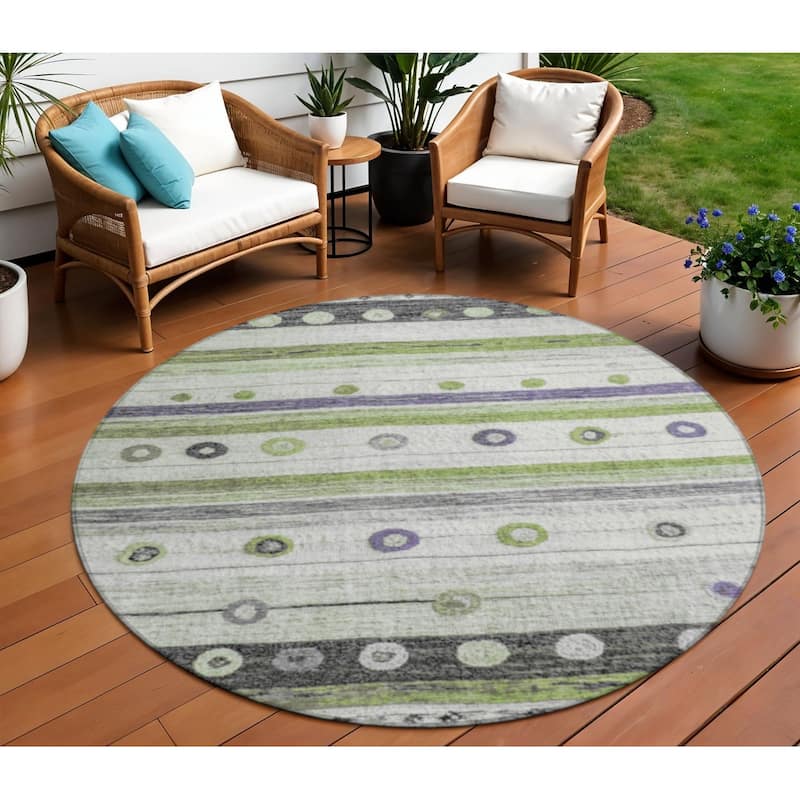 HomeRoots Striped Transitional Rectangle Outdoor Rug - 8' Round