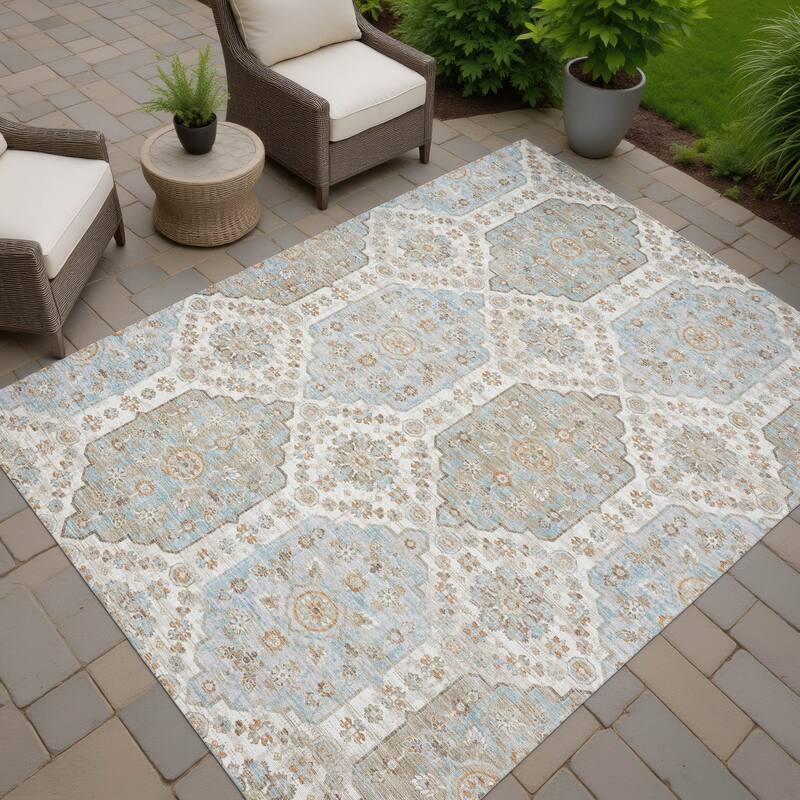 Machine Washable Indoor/ Outdoor Traditional Kiowa Chantille Rug