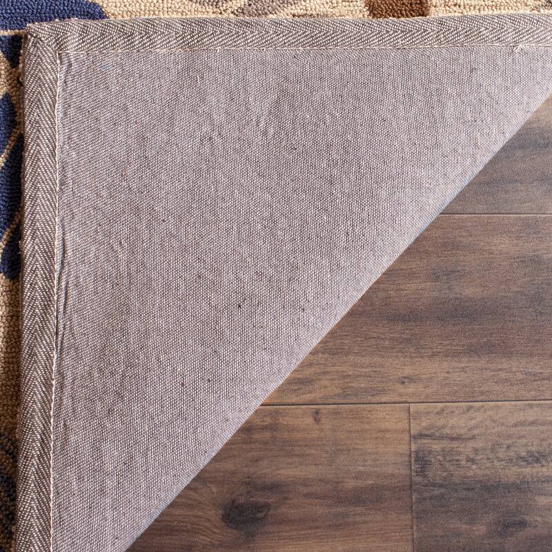 SAFAVIEH Handmade Four Seasons Alissa Floral Rug