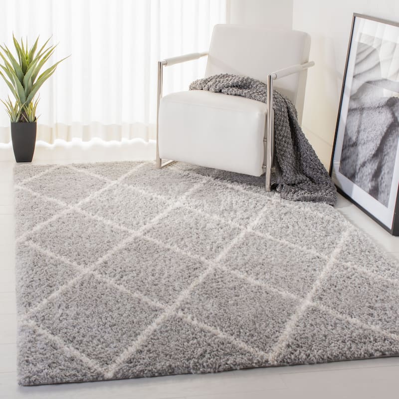 SAFAVIEH Parma Shag Sinda Trellis 1.2-inch Thick Rug - 3' Square - Grey/Cream