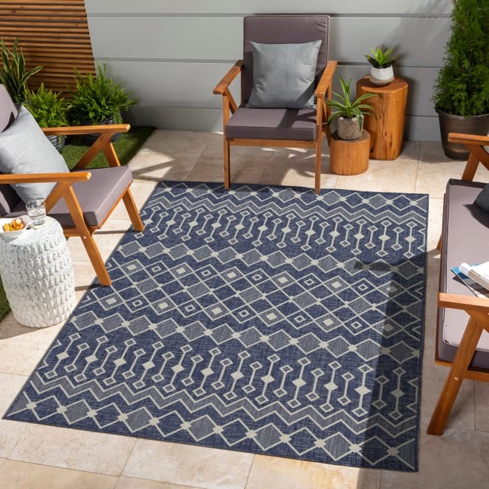 Blue Threaded Pattern Outdoor Rugs for Living Rooms, Patios, Decks