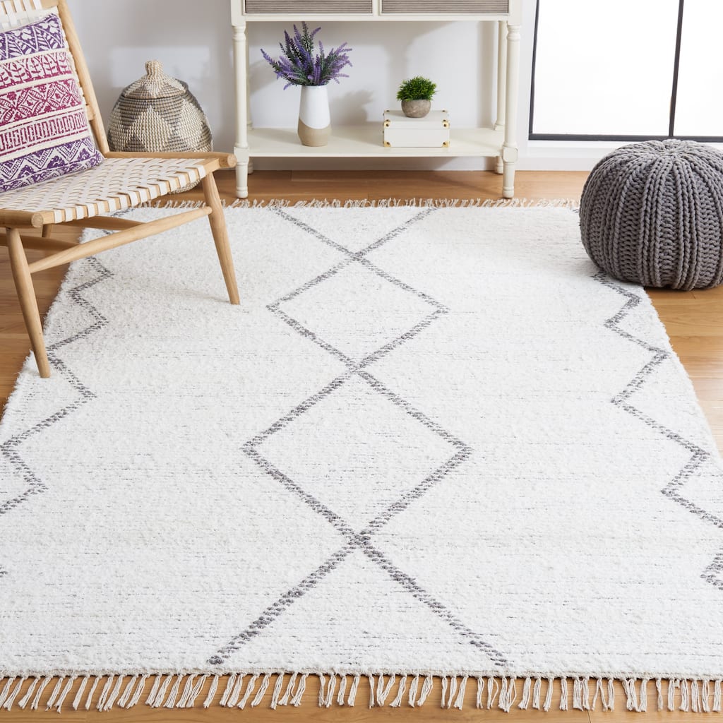 SAFAVIEH Handmade Casablanca Evlampia Boho Cotton Fringe Rug