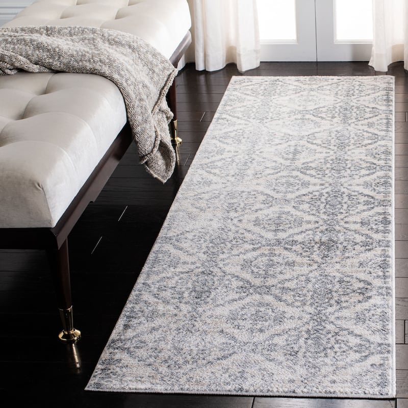SAFAVIEH Isabella Candyce Traditional Rug - 2' x 8' Runner - Cream/Grey