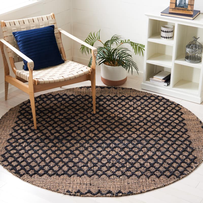 SAFAVIEH Flatweave Natural Fiber Anastazia Geometric Jute Rug - 6' Round - Black/Natural