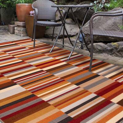Modern Striped Non-Slip Washable Indoor/ Outdoor Area Rug by Superior