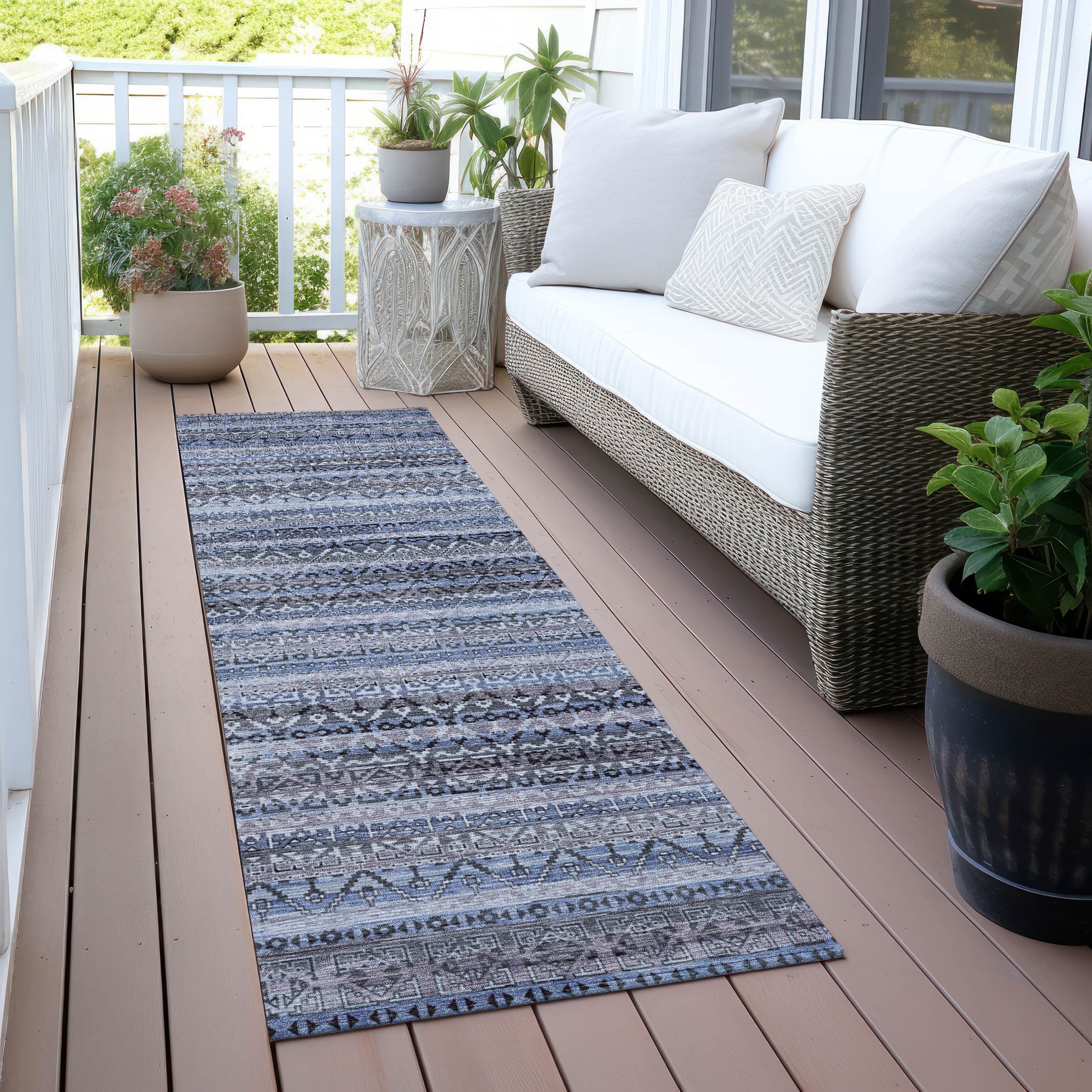 Machine Washable Indoor/Outdoor Tribal Global Chantille Rug