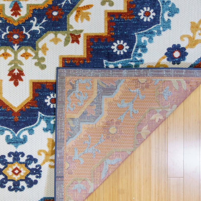 Gertmenian Fosel Arasi Ivory Blue Bohemian Mandala High-Low Indoor/ Outdoor Area Rug