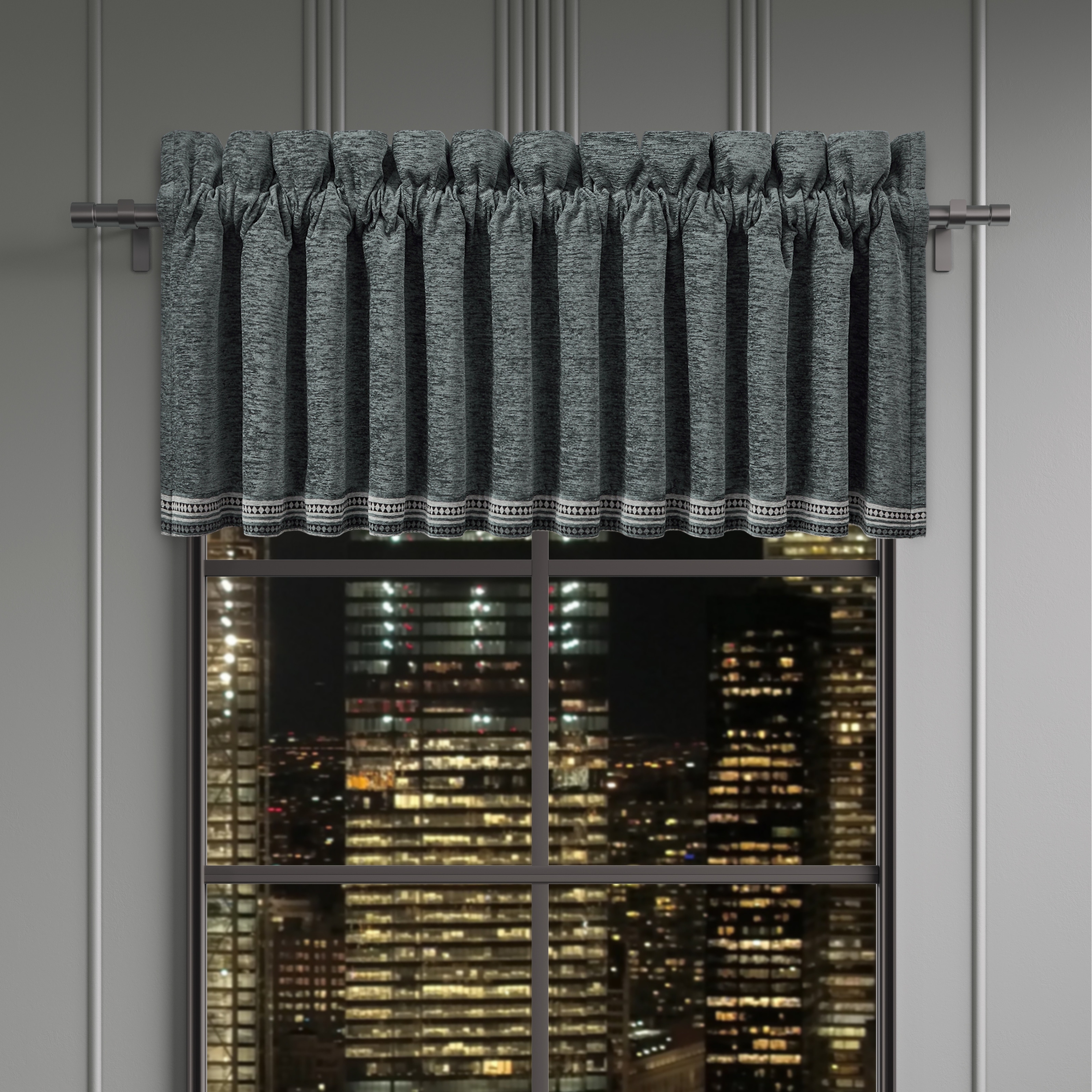 J. Queen New York Parallel Window Straight Valance