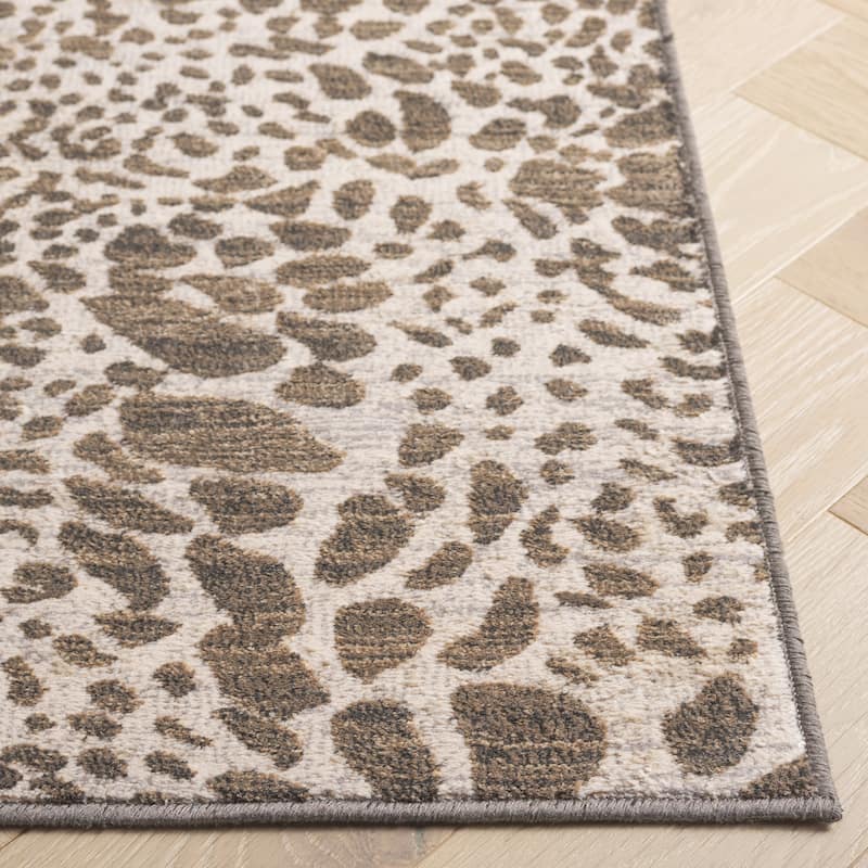 SAFAVIEH Noble Letteria Viscose Slip Resistant Rug - 5'1" x 7'6"