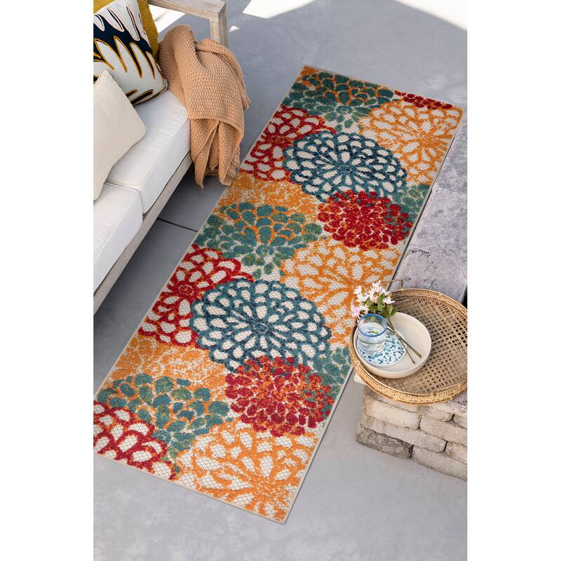 Origin Coastal Floral Indoor/Outdoor Area Rug - 2'3'' x 7'3'' - Multi-Color