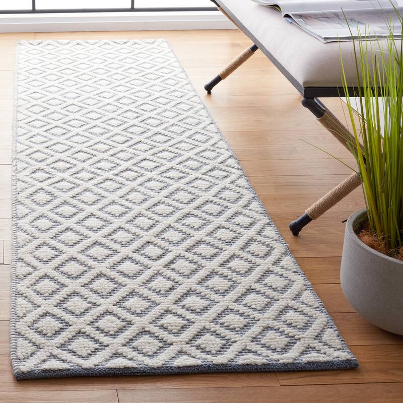 SAFAVIEH Handmade Vermont Latrice Wool Rug - 2'3" x 8' Runner - Ivory/Blue