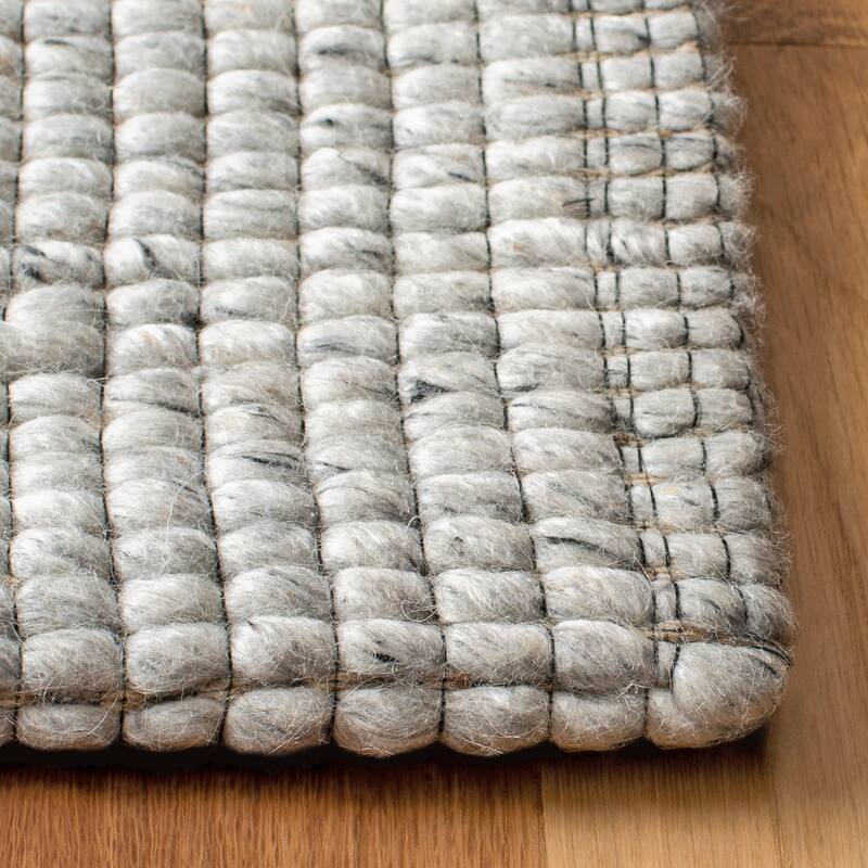 SAFAVIEH Marbella Gianangela Wool Rug