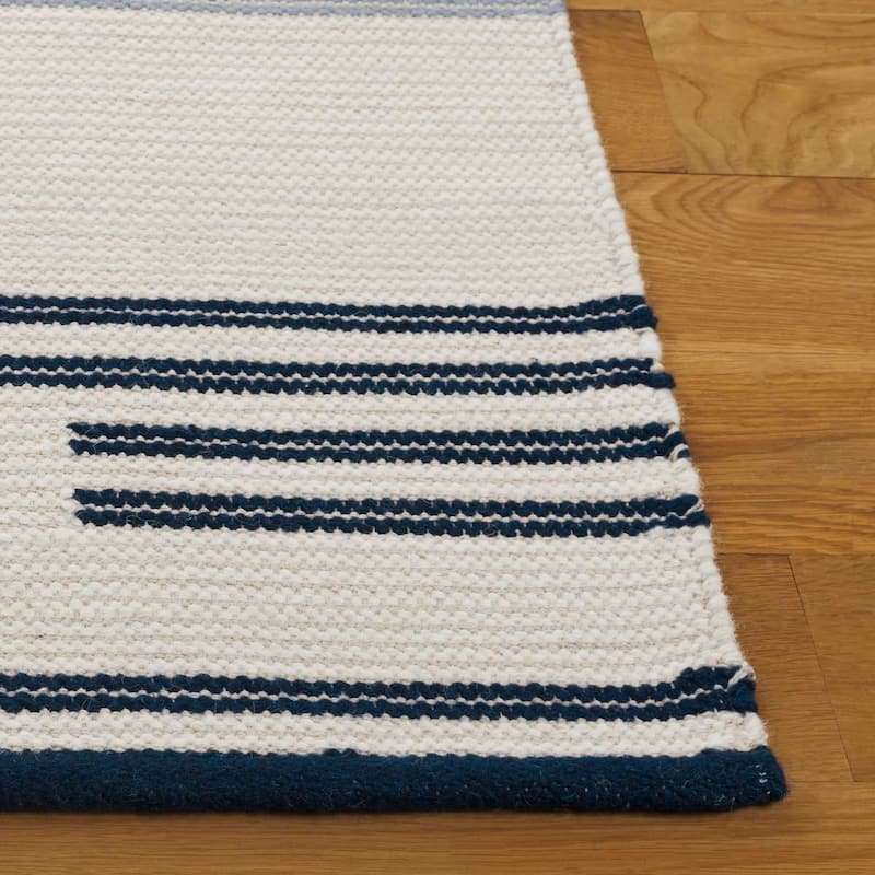 SAFAVIEH Handmade Kenya Jozefa Southwestern Rustic Wool Rug