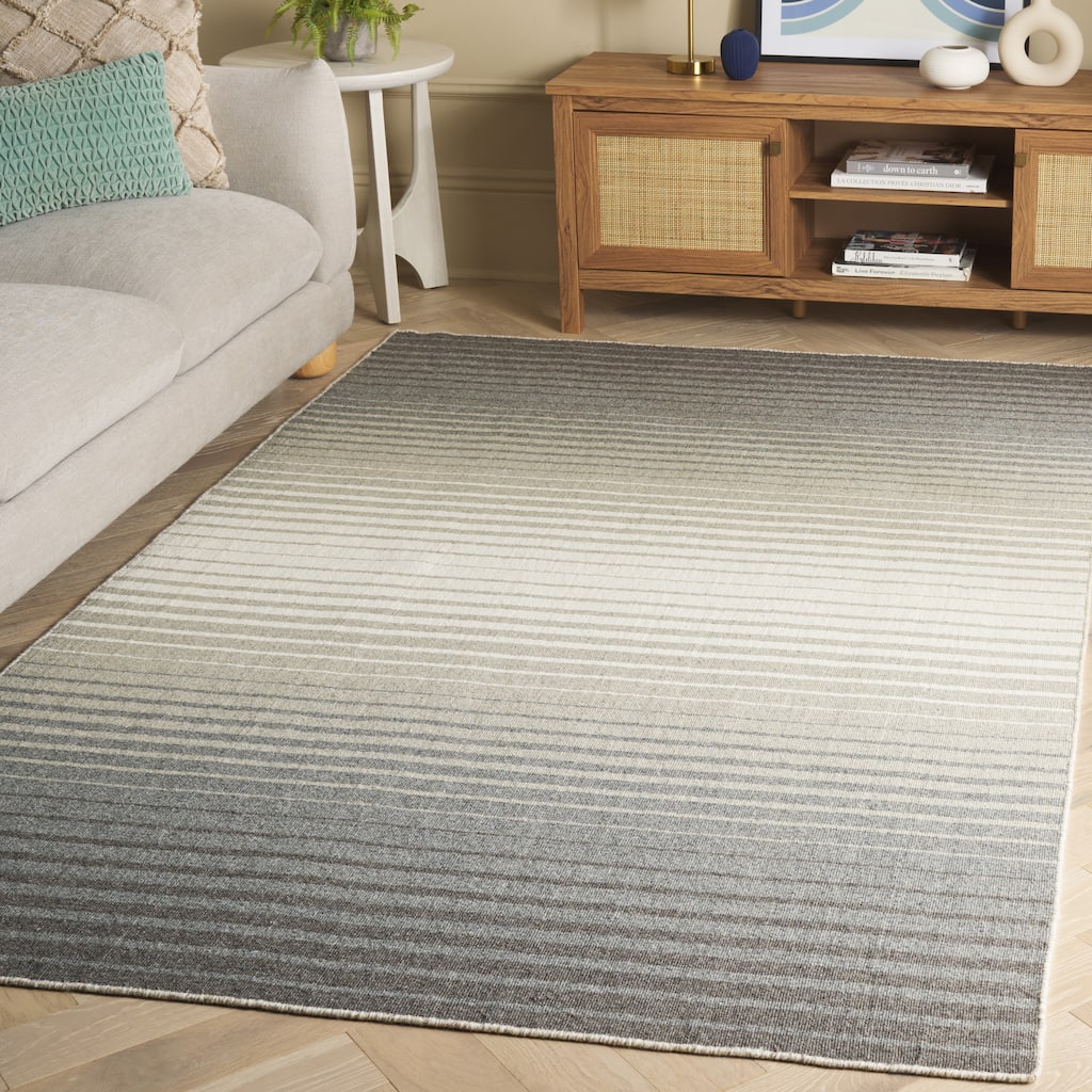 SAFAVIEH Handmade Striped Kilim Vlatka Wool Rug