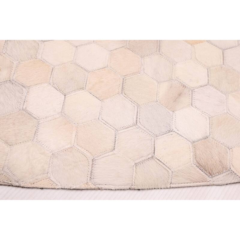 ECARPETGALLERY Handmade Cowhide Patchwork Ivory Leather Rug - 7' x 7'