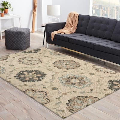 Sevita Delicate Traditional Floral Area Rug