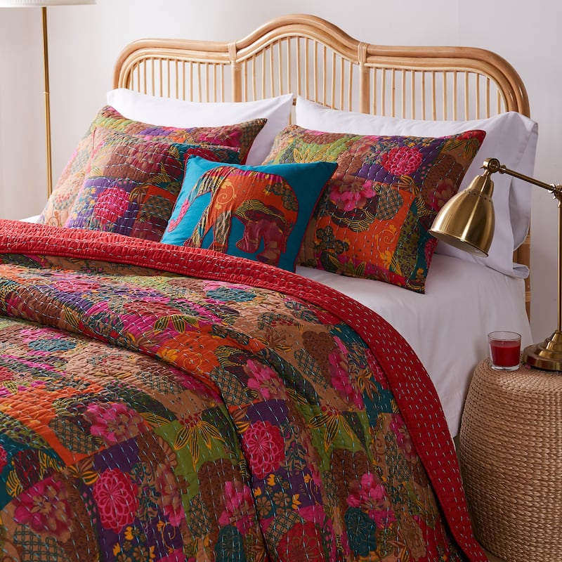 Greenland Home Fashions Jewel 100% Cotton Kantha-Style Floral Fusion Quilt Set with Decorative Pillows - Twin