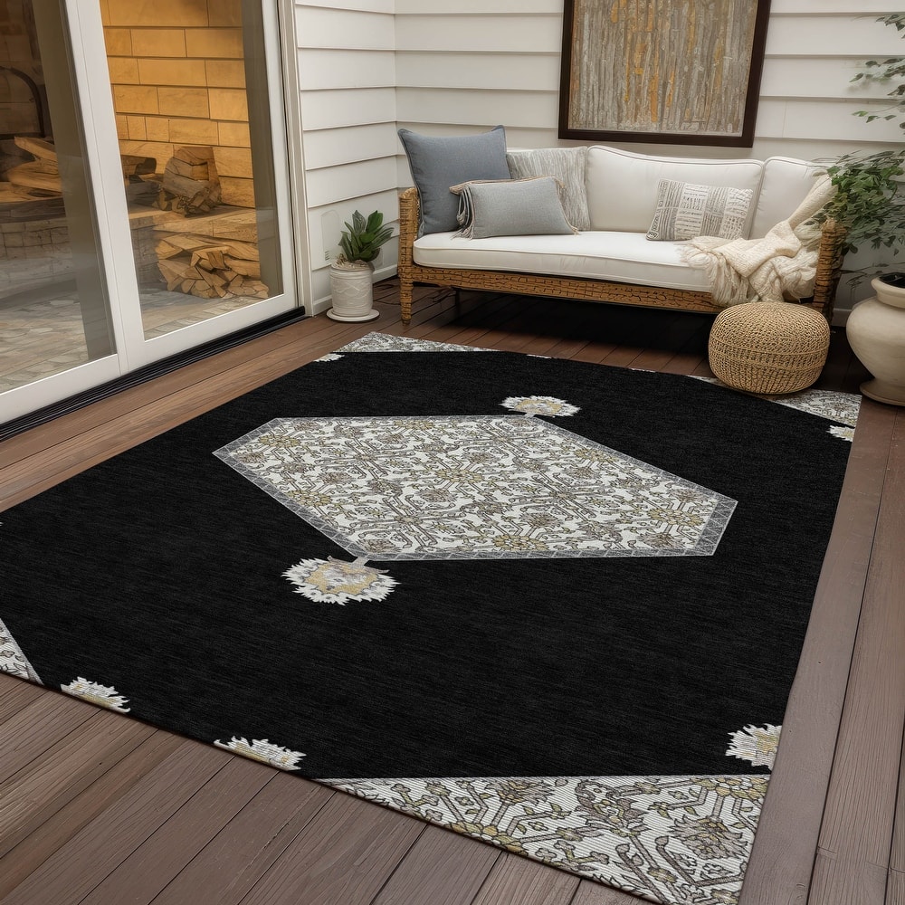 Machine Washable Indoor/ Outdoor Traditional Chantille Rug