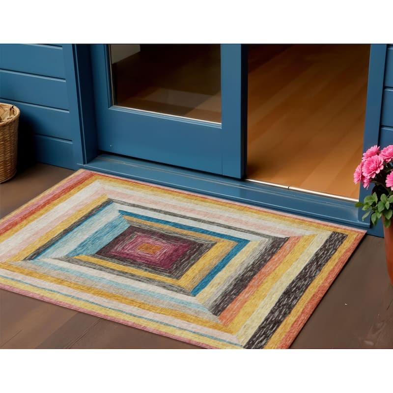 HomeRoots Geometric Transitional Rectangle Outdoor Rug - 3' x 5'