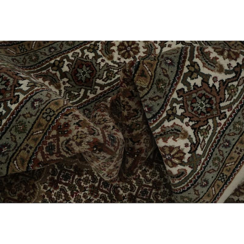 Hand Knotted Oriental 100% Wool Carpet Traditional Floral Beige & Ivories Bidjar Area Rug - 9' 5'' X 5' 9''